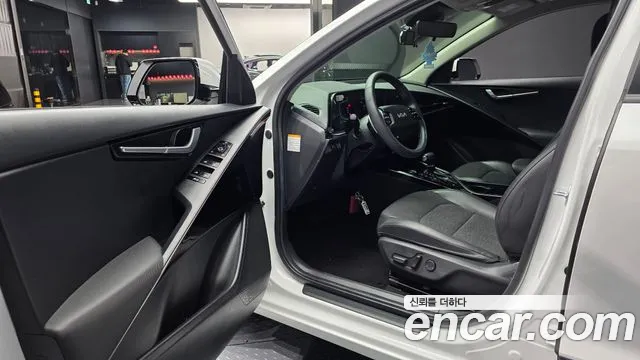 Kia Niro 2022 — фото 10