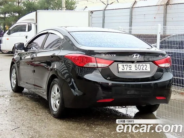 Hyundai AVANTE 2014 — фото 3