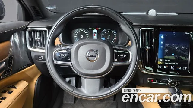 Volvo S90 2019 — фото 13
