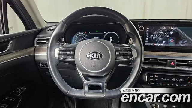 Kia K5 2021 — фото 13
