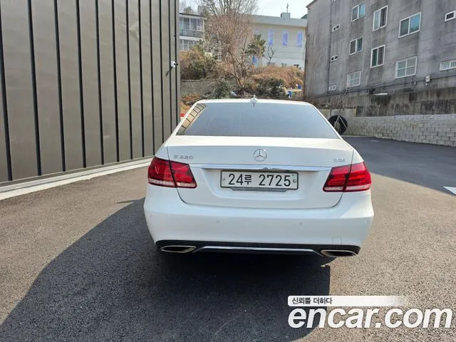 Mercedes-Benz E-Class 2015 — фото 7