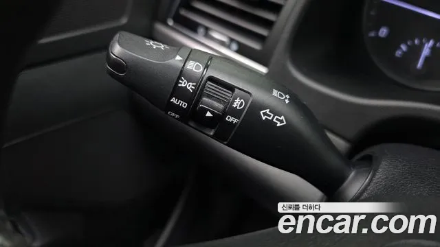 Hyundai AVANTE 2016 — фото 17