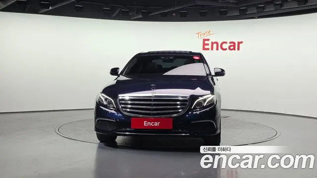 Mercedes-Benz E-Class 2017 — фото 3