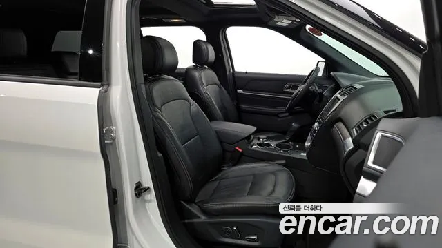 Ford Explorer 2017 — фото 10