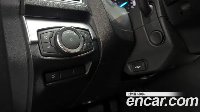 Ford Explorer 2017 — фото 19
