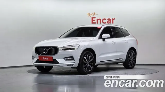 Volvo XC60 2021 — фото 1