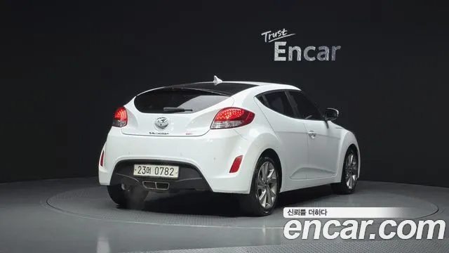 Hyundai Veloster 2017 — фото 2