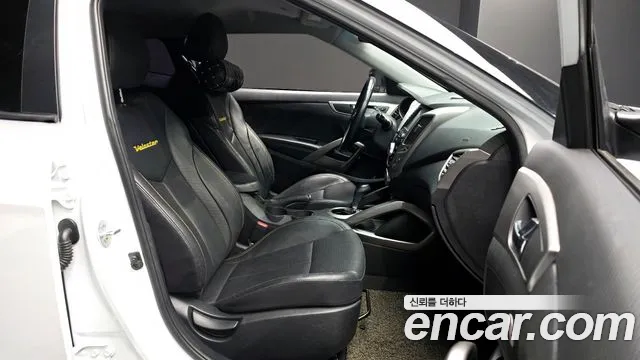 Hyundai Veloster 2017 — фото 11
