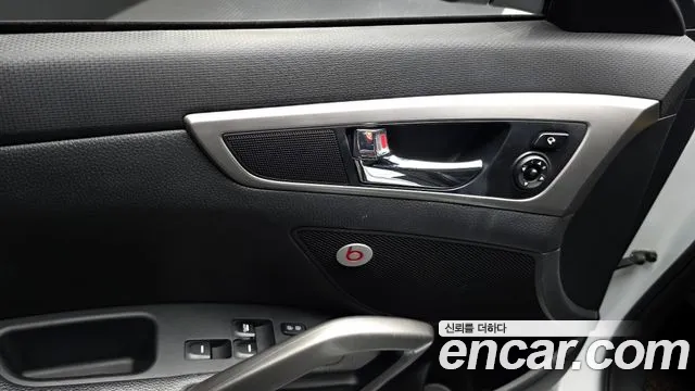 Hyundai Veloster 2017 — фото 17