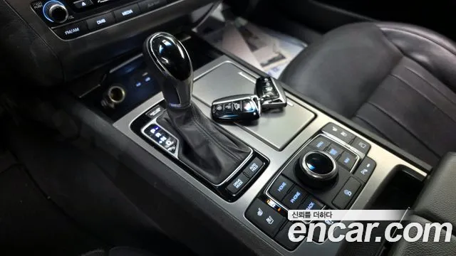 Hyundai Genesis 2016 — фото 9