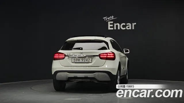 Mercedes-Benz GLA-Class 2018 — фото 4