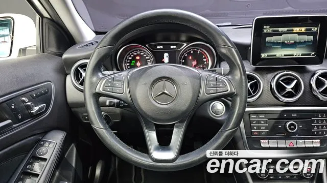 Mercedes-Benz GLA-Class 2018 — фото 13