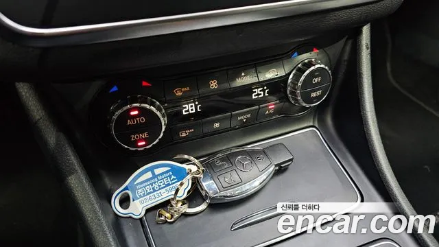 Mercedes-Benz GLA-Class 2018 — фото 16