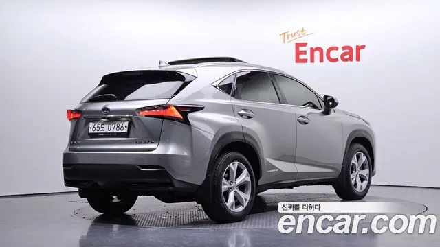 Lexus NX 2016 — фото 1