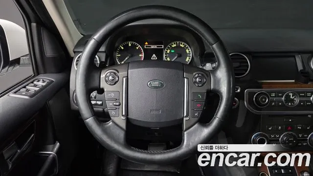 Land Rover Discovery 2016 — фото 12