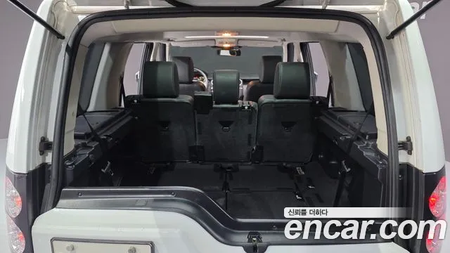 Land Rover Discovery 2016 — фото 19