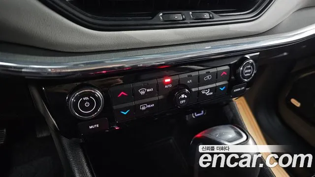 Jeep Compass 2022 — фото 17