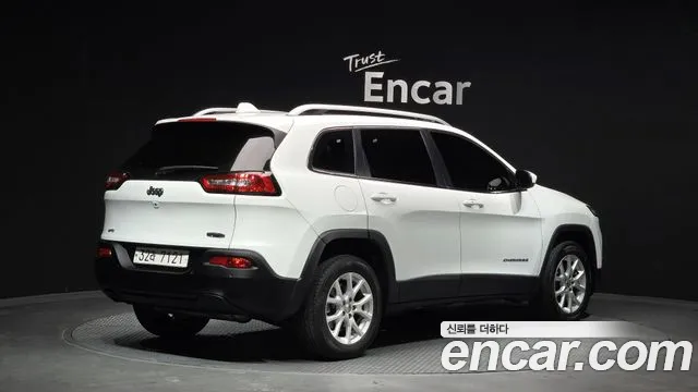Jeep Cherokee 2017 — фото 2