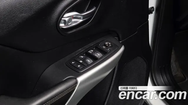 Jeep Cherokee 2017 — фото 17