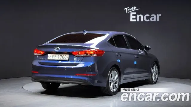 Hyundai AVANTE 2018 — фото 2