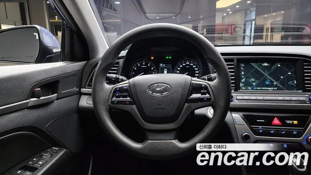 Hyundai AVANTE 2018 — фото 14