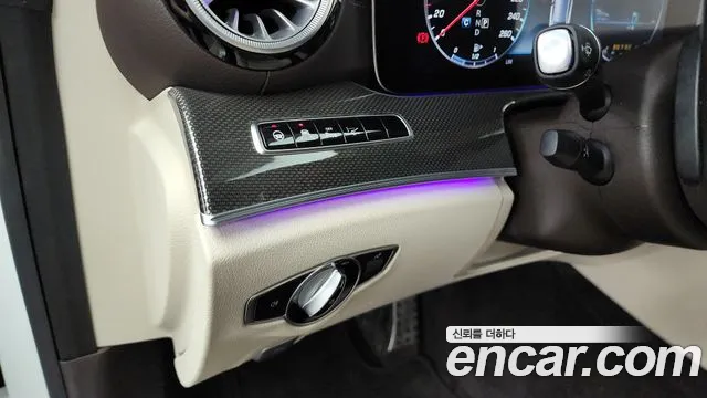 Mercedes-Benz E-Class 2020 — фото 16