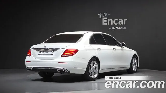 Mercedes-Benz E-Class 2017 — фото 2