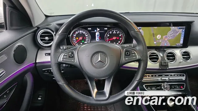 Mercedes-Benz E-Class 2017 — фото 13