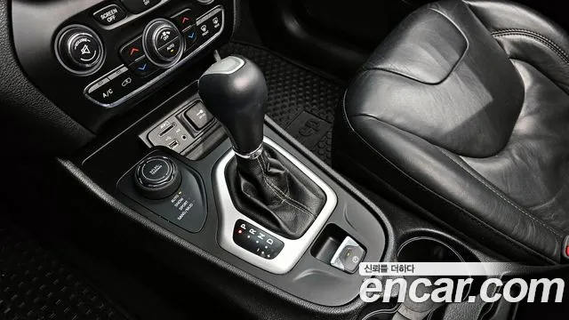 Jeep Cherokee 2018 — фото 9