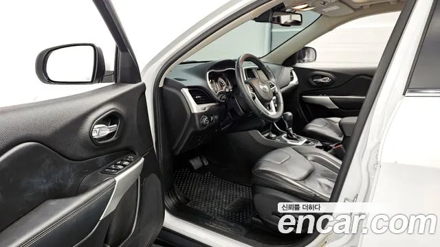 Jeep Cherokee 2018 — фото 12