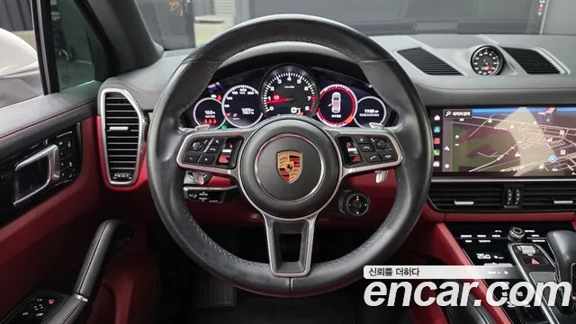 Porsche Cayenne 2022 — фото 13