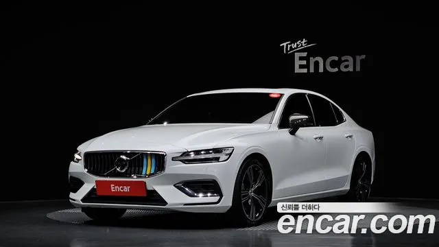 Volvo S60 2020 — фото 1