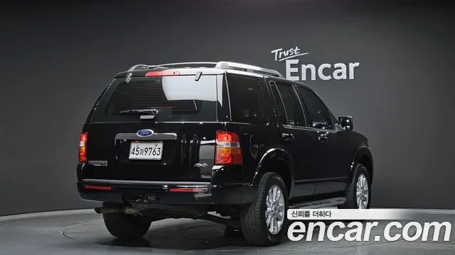 Ford Explorer 2010 — фото 2