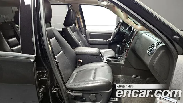 Ford Explorer 2010 — фото 10