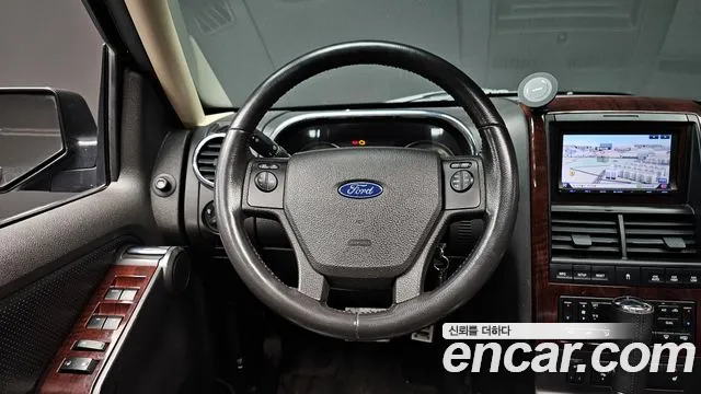 Ford Explorer 2010 — фото 13