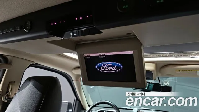 Ford Explorer 2010 — фото 19