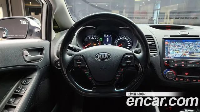 Kia K3 2017 — фото 14