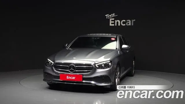 Mercedes-Benz E-Class 2022 — фото 3