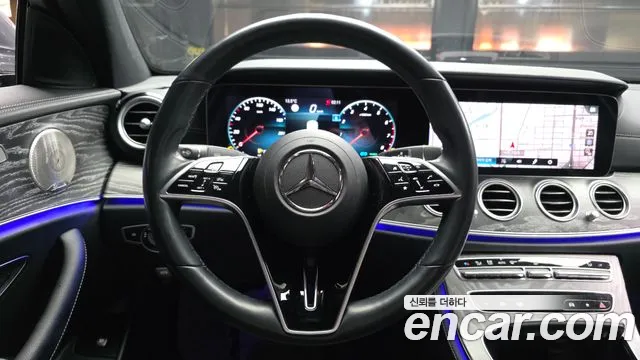 Mercedes-Benz E-Class 2022 — фото 13