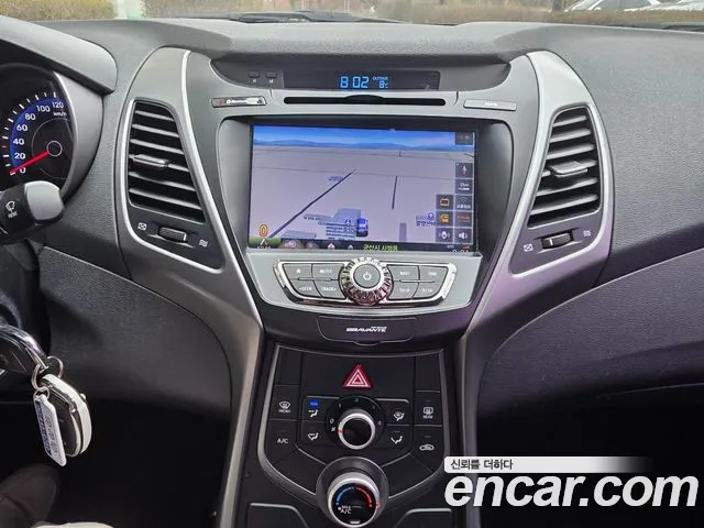 Hyundai AVANTE 2015 — фото 14