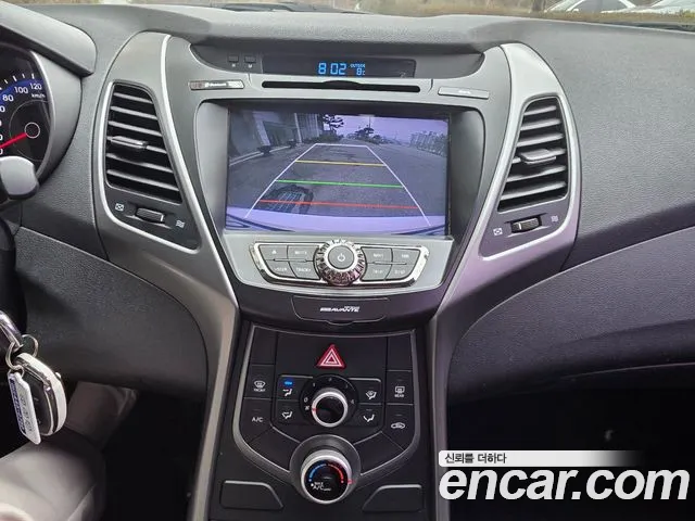 Hyundai AVANTE 2015 — фото 15