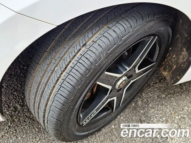Hyundai AVANTE 2015 — фото 18