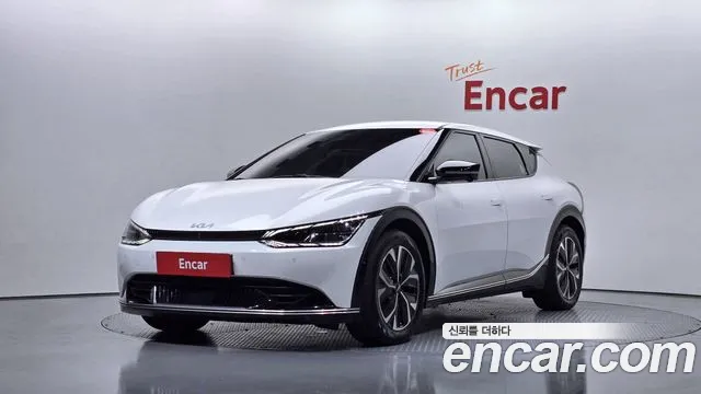 Kia EV6 2022 — фото 1