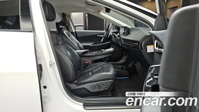 Kia EV6 2022 — фото 10