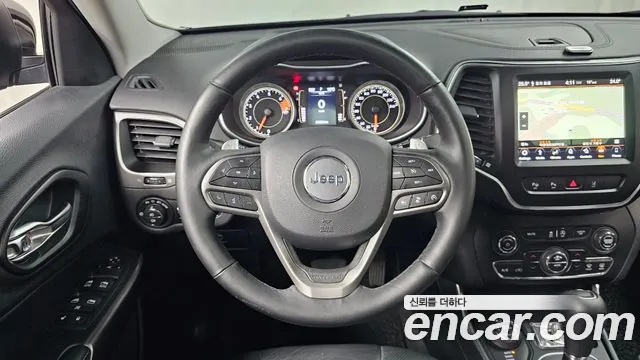 Jeep Cherokee 2019 — фото 13