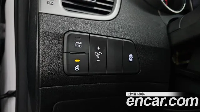 Hyundai AVANTE 2014 — фото 19