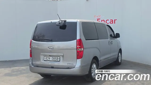 Hyundai Starex 2019 — фото 2