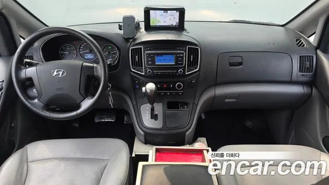 Hyundai Starex 2019 — фото 7