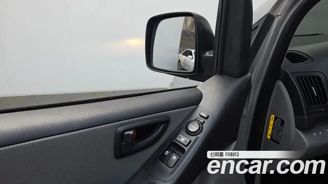 Hyundai Starex 2019 — фото 13