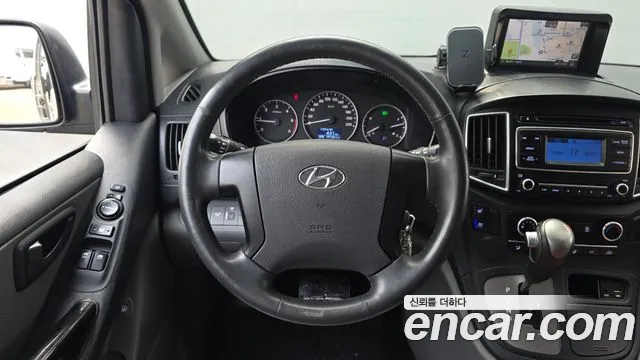 Hyundai Starex 2019 — фото 15